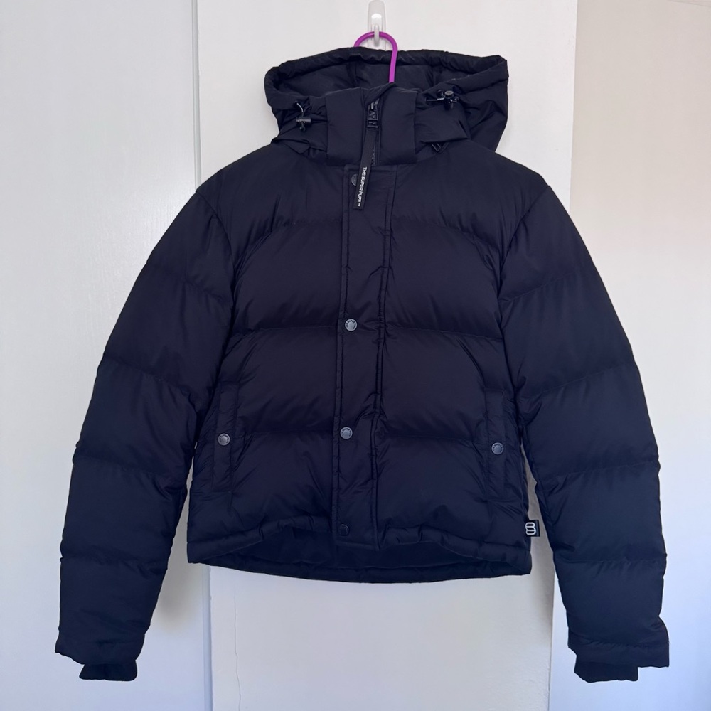 Aritzia The Super Puff Shorty in Black